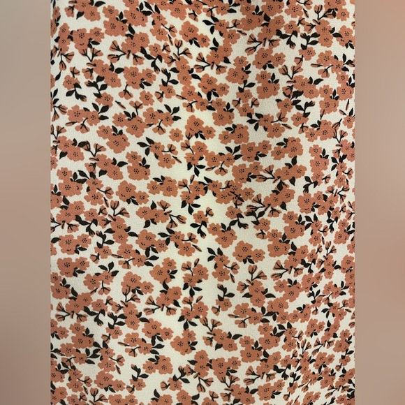 NWT Max Studio Medium ruched sleeve floral flowy blouse shirt - Picture 8 of 9